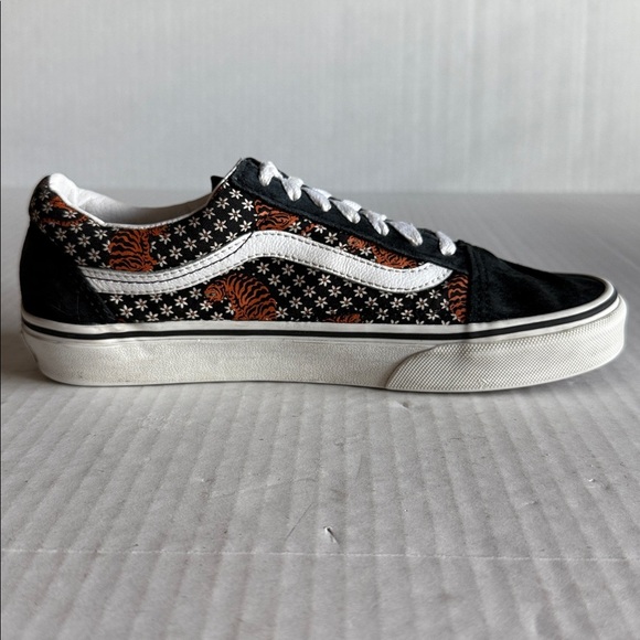 Vans Old Skool Tiger Floral Sneakers - Picture 6 of 12